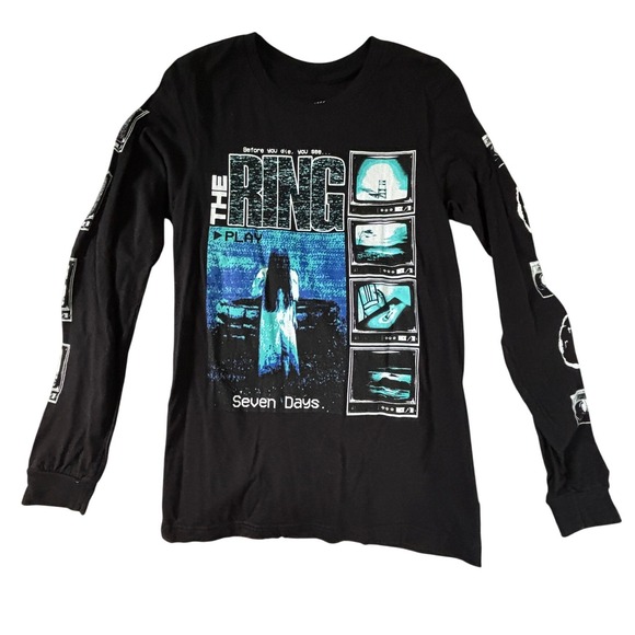 Studio House Designs Tops - Studio House Designs The Ring Horror Movie Long Sleeve Graphic Tee Black Small